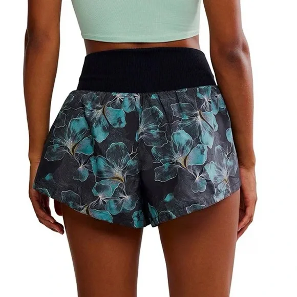 FP Movement Carpe Diem Midnight Floral Shorts Medium NWT High Rise Run Yoga - Picture 5 of 6